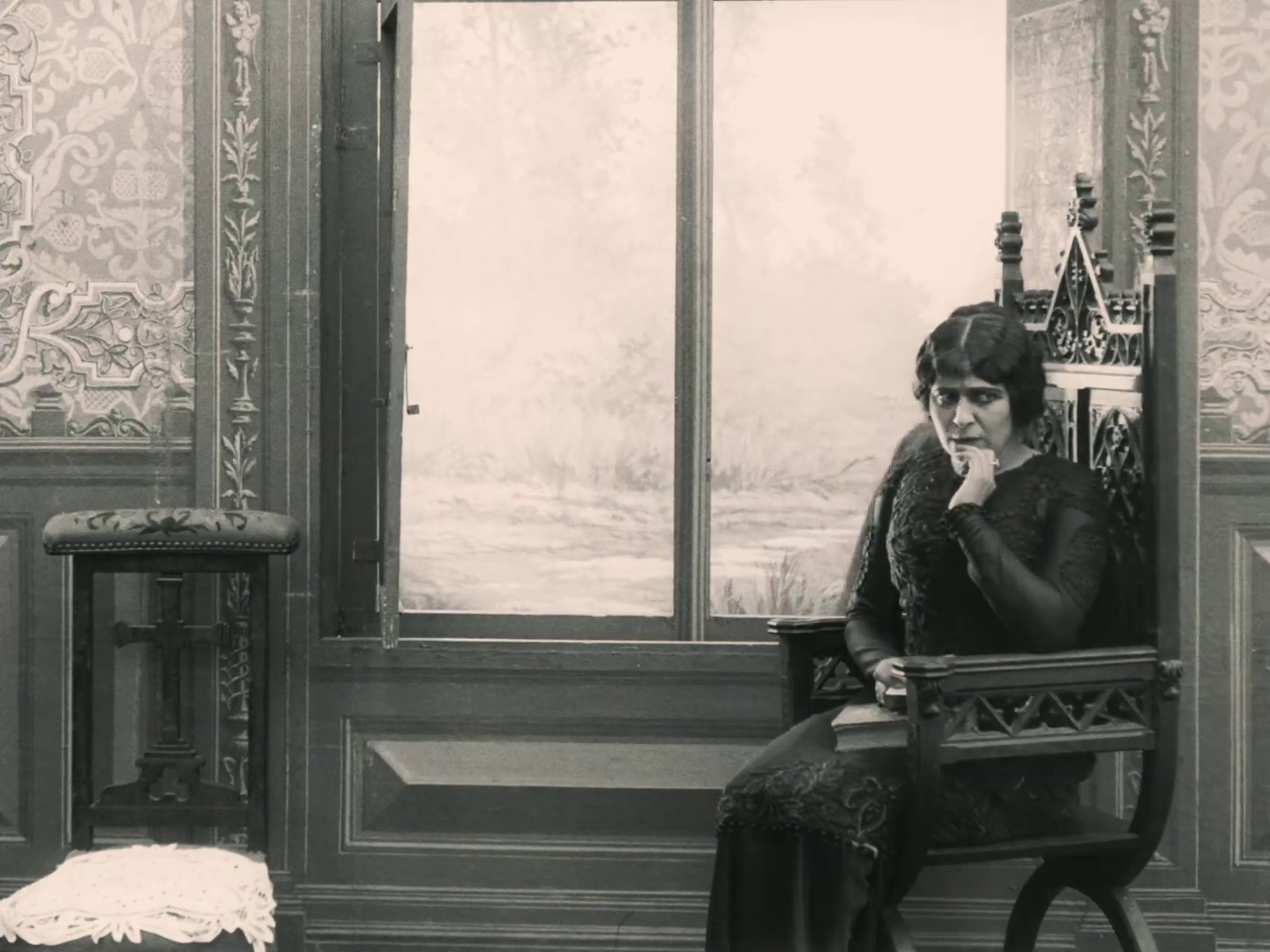 Renée Carl dans le film Fantômas (1913/1914) de Louis Feuillade
