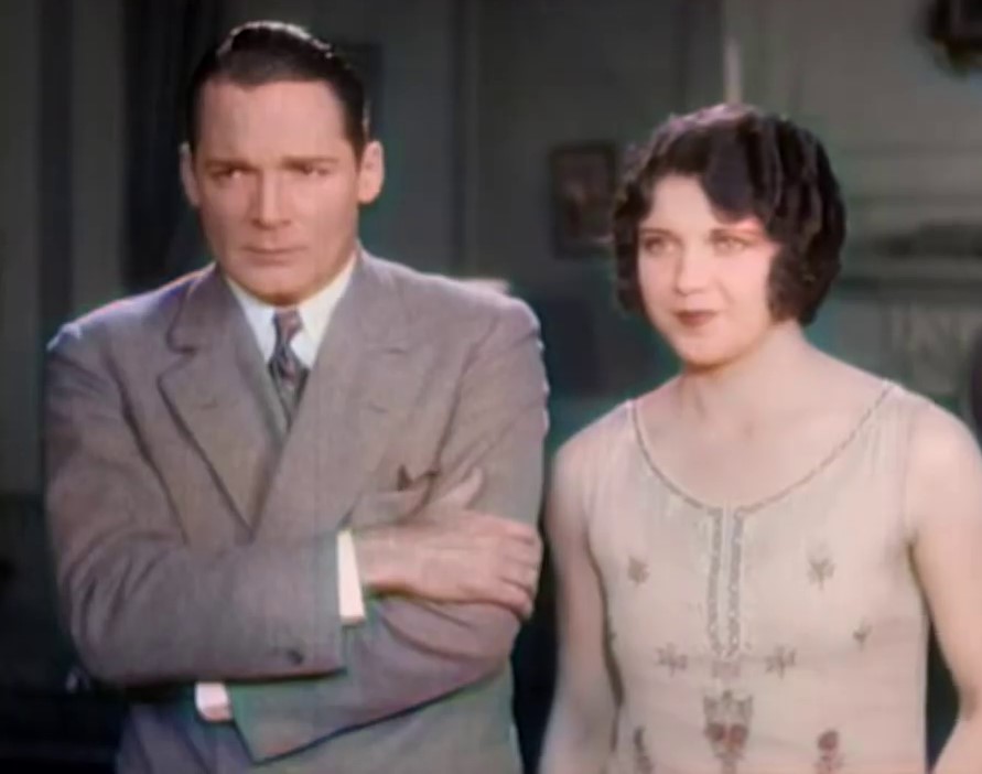 Walter Miller et Eugenia Gilbert dans The mysterious airman (1928) de Harry Revier