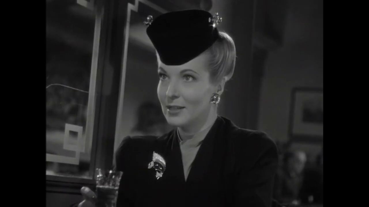 Hillary Brooke dans le film The woman in green (La femme en vert, 1945) de Roy William Neill
