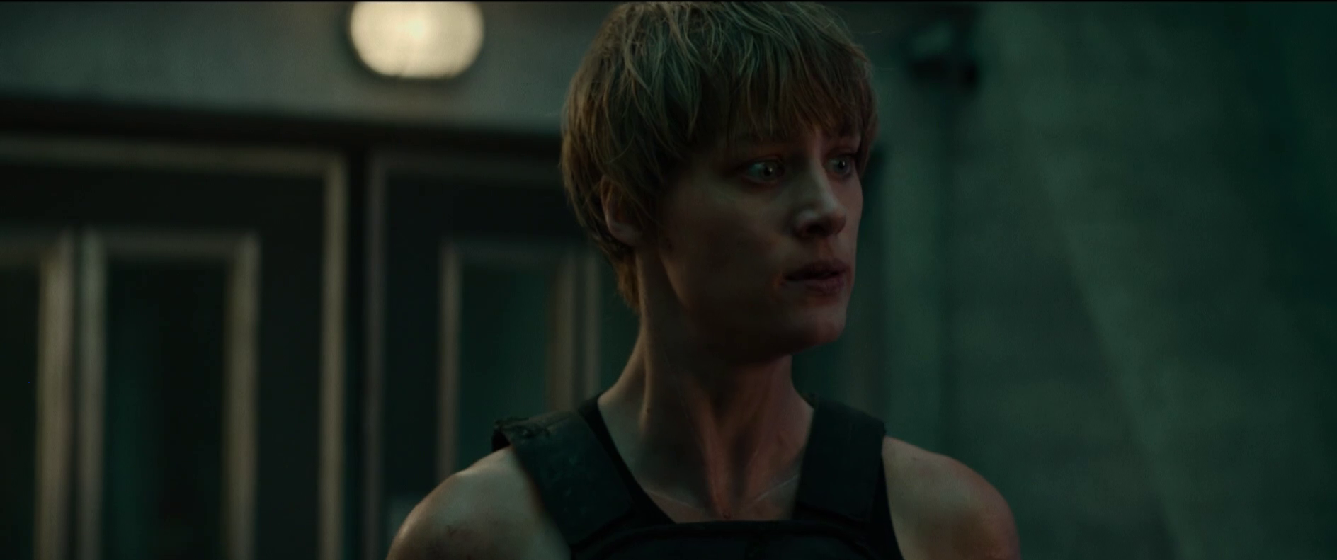 Mackenzie Davis dans le film fantastique Terminator Dark Fate (2019) de Tim Miller
