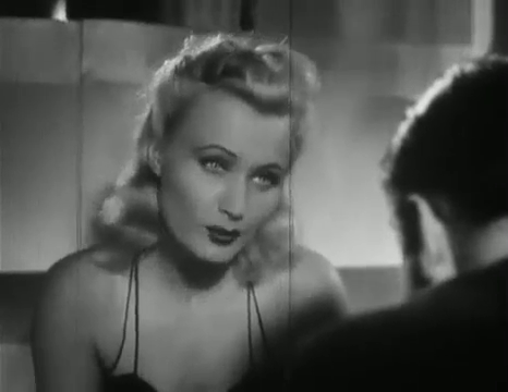 L'actrice Florence Marly dans le film Café de Paris (1938) d'Yves Mirande
