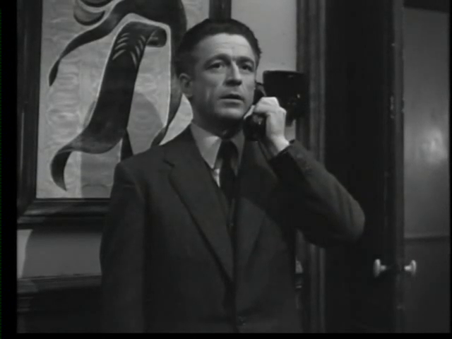 Jean-Pierre Grenier dans le film Le parfum de la dame en noir (1949) de Louis Daquin