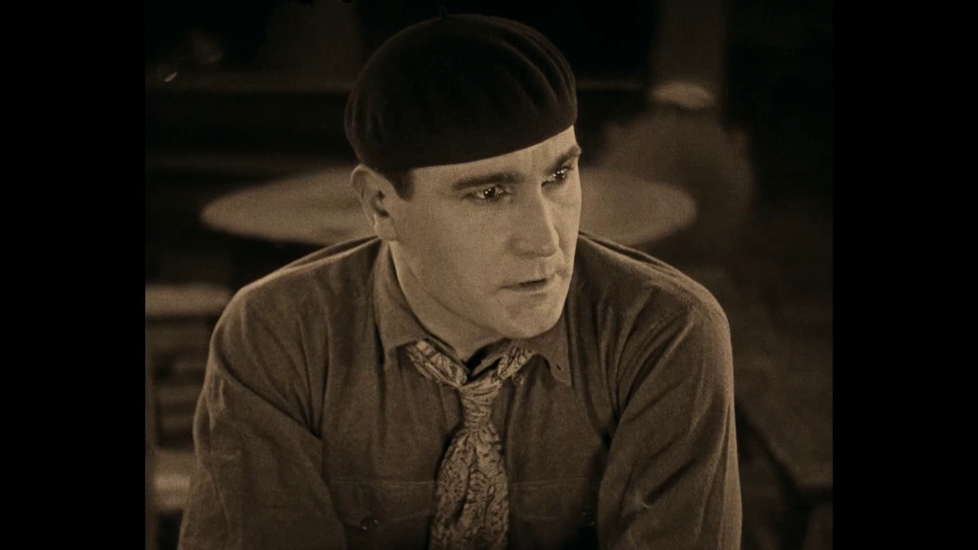 Le comédien Paul Menant dans le film muet français La grande passion (1928) d'André Hugon