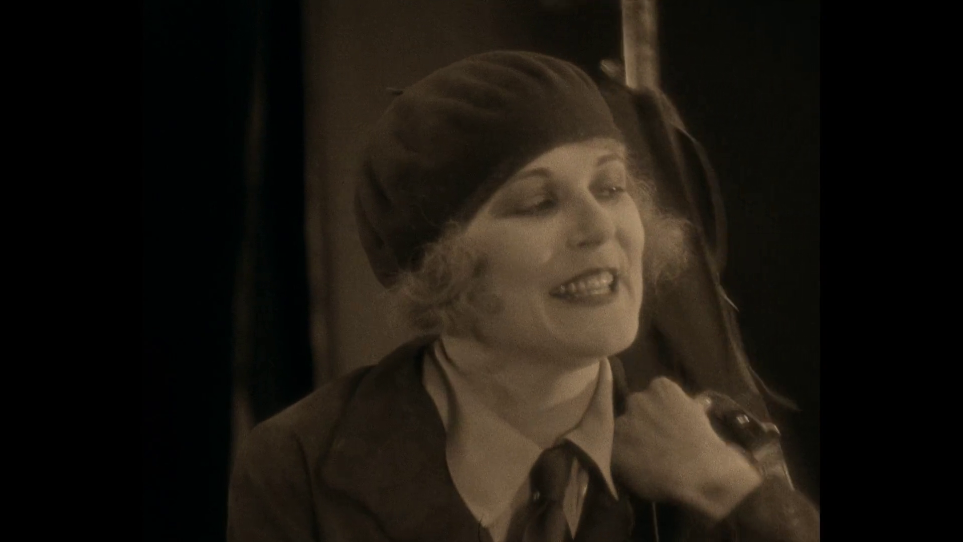 L'actrice Patricia Allon dans le film muet français La grande passion (1928) d'André Hugon