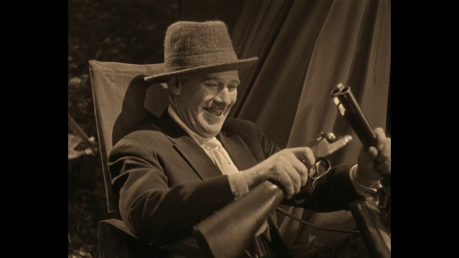 Acho Chakatouny dans le film muet français La grande passion (1928) d'André Hugon