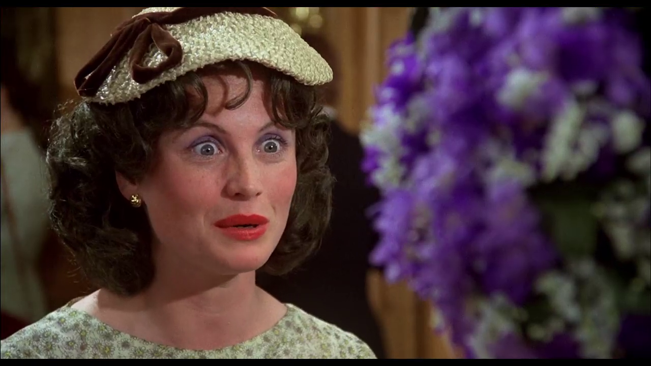 L'actrice Maureen Bennett dans une enquête policière de miss Marple : The mirror crack'd (Le miroir se brisa, 1980) de Guy Hamilton