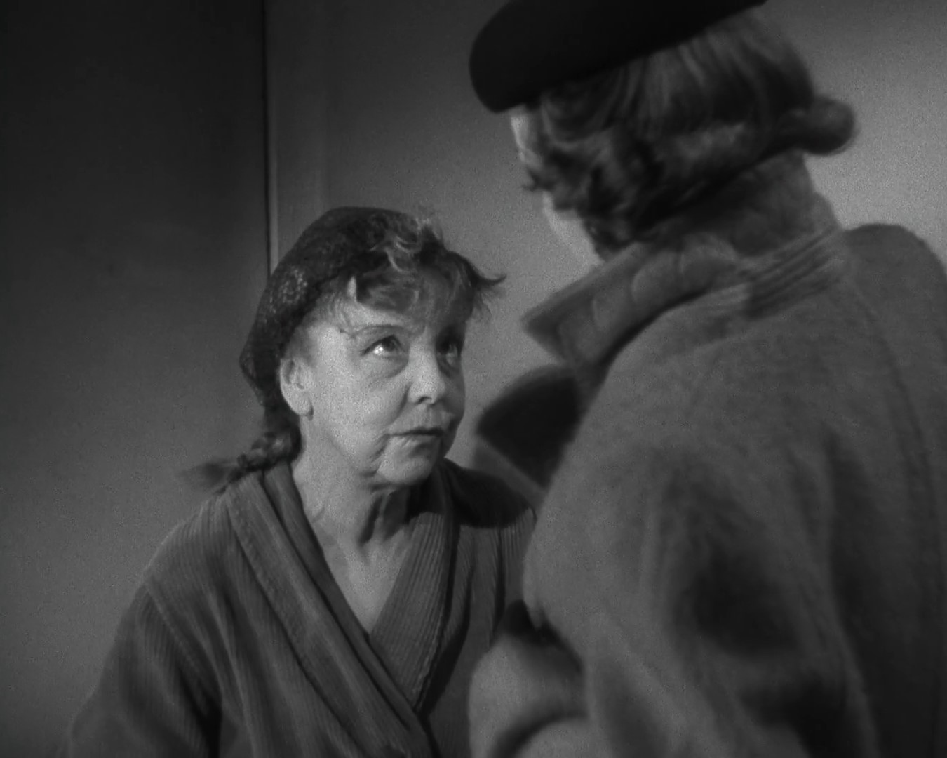 Mary Young dans le drame cinématographique sur l'alcoolisme The lost weekend (Le poison, 1945) de Billy Wilder