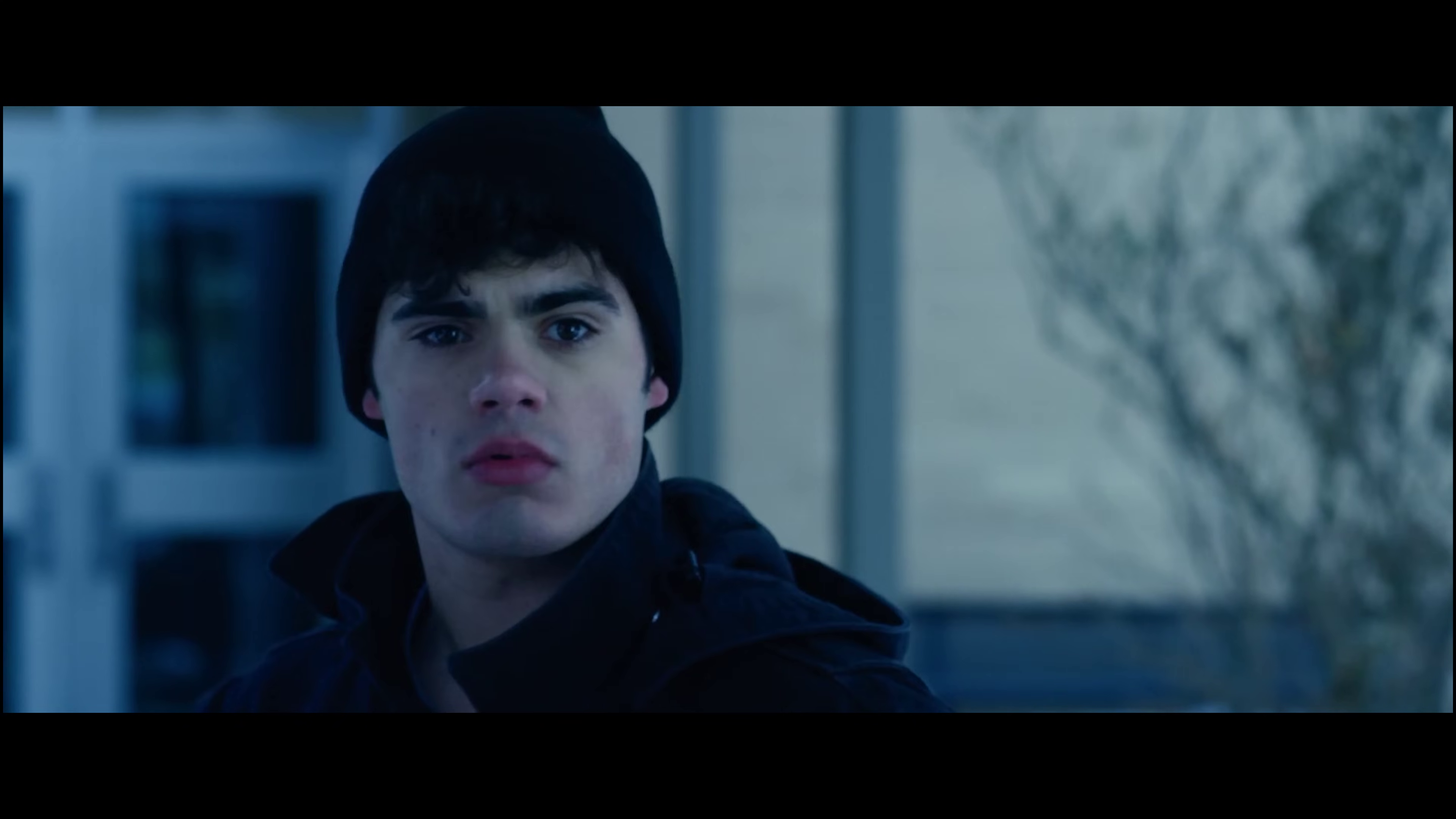 Le comédien Emery Kelly dans Max Winslow and the House of Secrets (Virtual Games, 2020) de Sean Olson