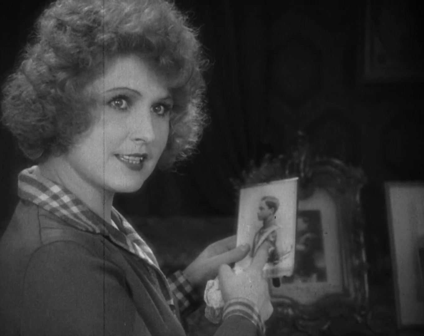 Xenia Desni dans le film muet Ein Walzertraum (Rêve de valse, 1925) de Ludwig Berger