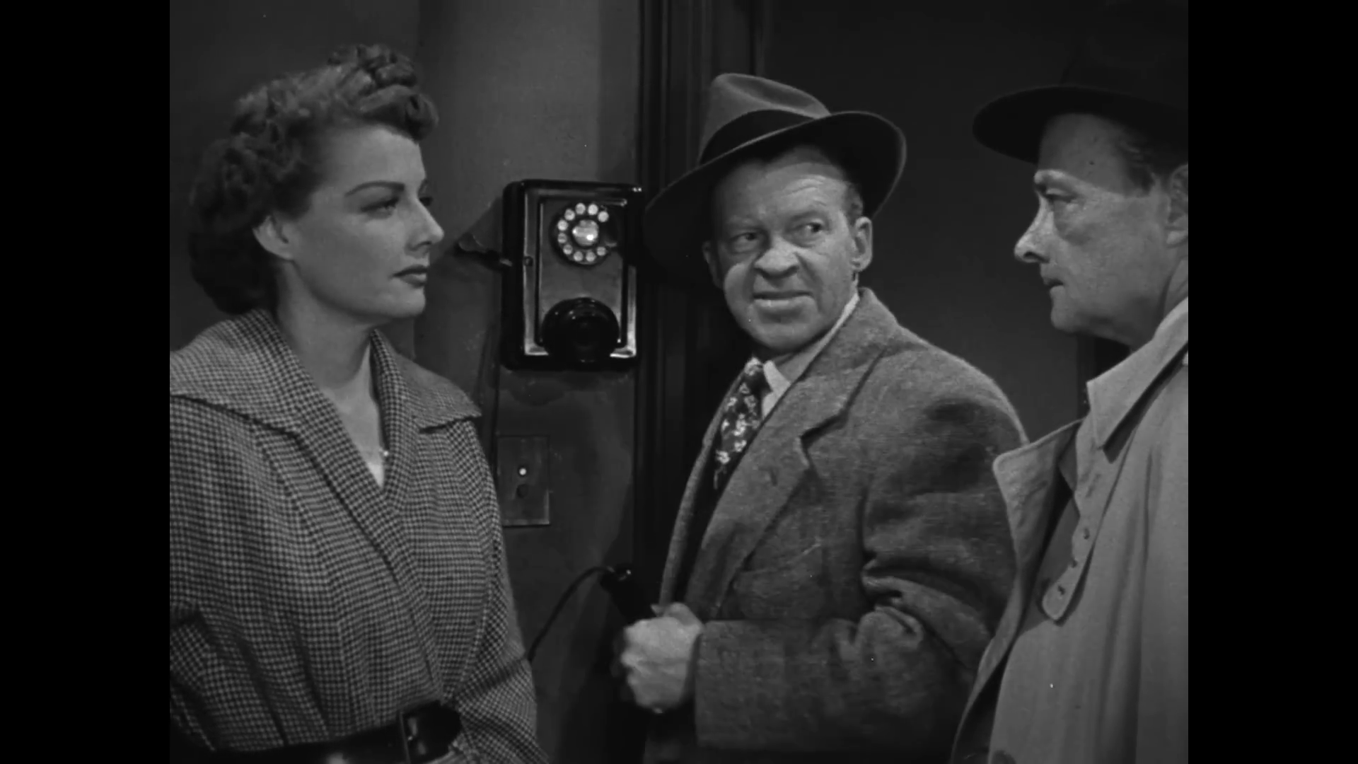 Ann Sheridan, Frank Jenks et Robert Keith dans le film policier Woman on the run (Dans l'ombre de San Francisco, 1950) de Norman Foster