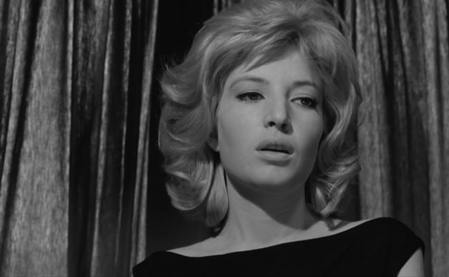 Monica Vitti dans le film d'amour L'eclisse (L'éclipse, 1962) de Michelangelo Antonioni