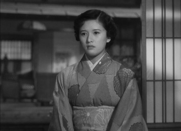 La comédienne Yôko Sugi dans la comédie sentimentale japonaise 月は上りぬ (La lune s'est levée, 1955) de 田中 絹代 (Kinuyo Tanaka)