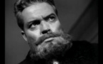 Orson Welles dans le film Confidential report