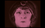 Marthe Ferrare dans le film muet français L'autre aile (1923) de Henri Andréani